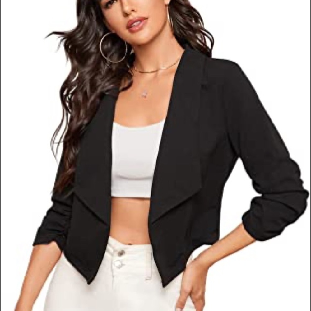 Candie’s Cropped Black Blazer